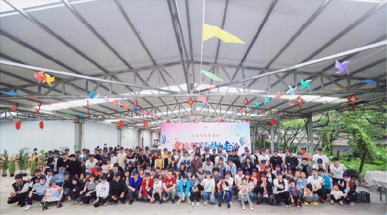 Stackable Lithium Solar Battery Box our team Stackable Lithium Solar Battery Box our team